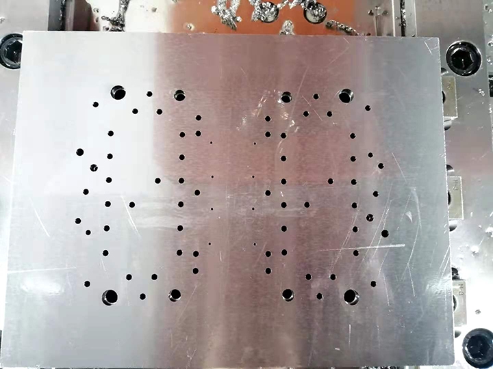 常州深孔鉆加工廠(chǎng)家如何加工小直徑深孔？